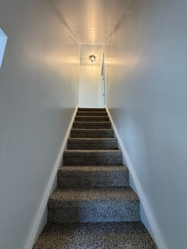 Photo - 310 W Market St Unit C