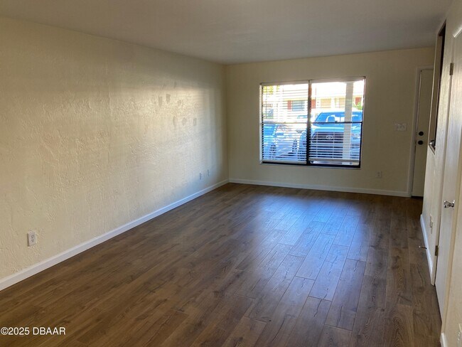 Photo - 980 Canal View Blvd