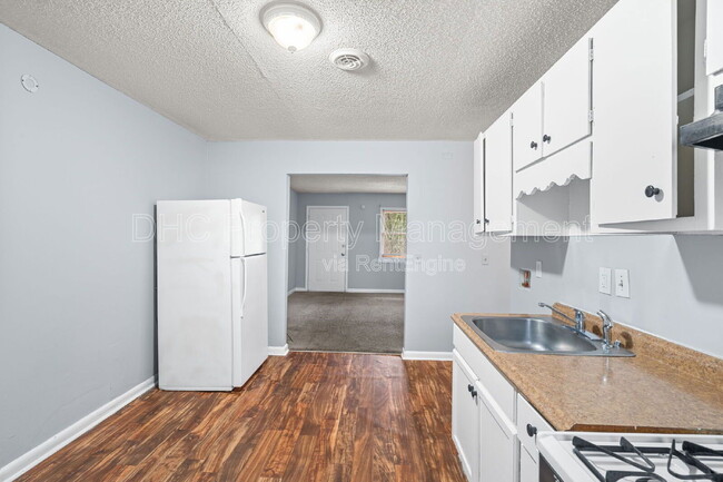 Photo - 6501 Raymond Dr