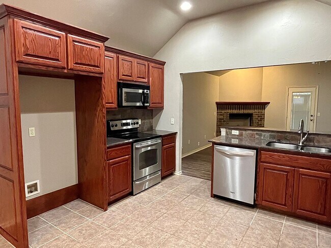 Photo - Great 3 Bed 2 Bath Home in Coffee Creek!!