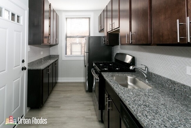 Photo - 705 W Brompton Ave Unit A06C