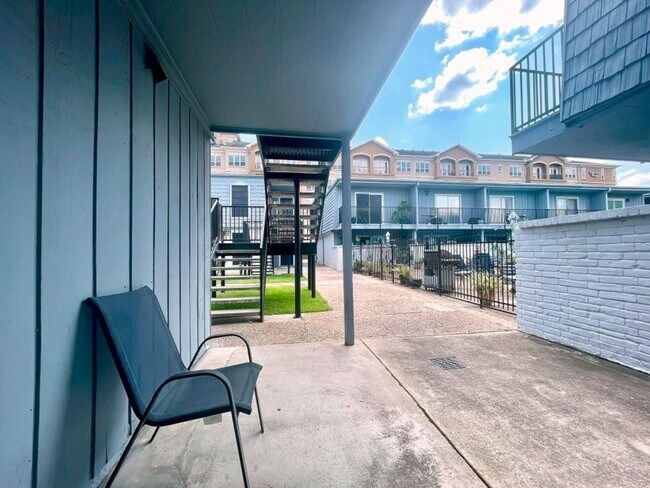 1901 S Voss Rd Unit 18