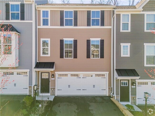 Building Photo - 484 Greenwood Dr Rental