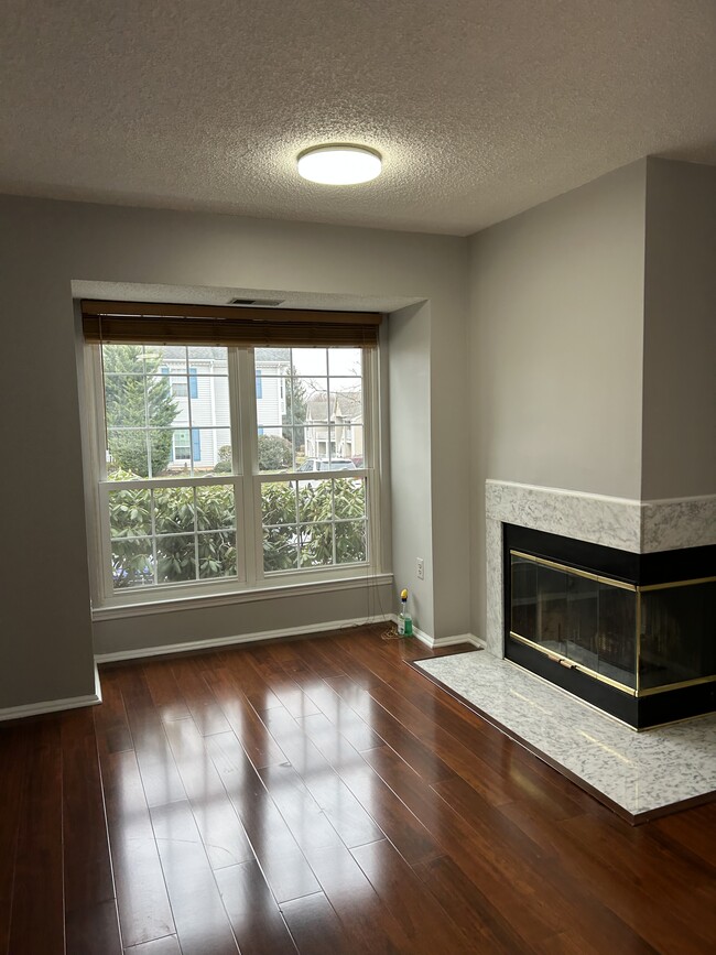 305 Reading Cir