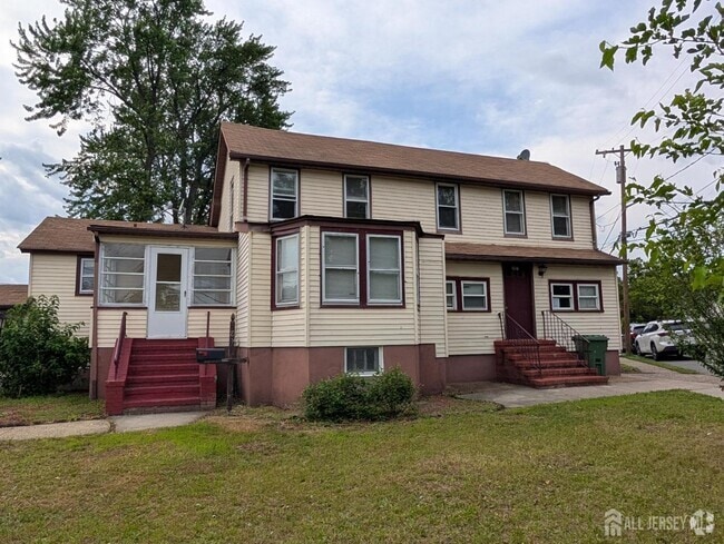 Building Photo - 217 MacArthur Ave Rental