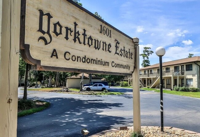 Building Photo - Up Coming - 2 bedroom/2 bath Condo!