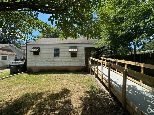 Building Photo - 3016 Live Oak Ave Rental