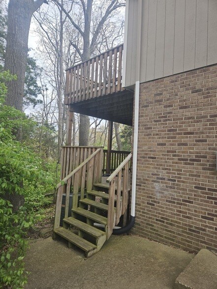 232 Cedarmont Cir