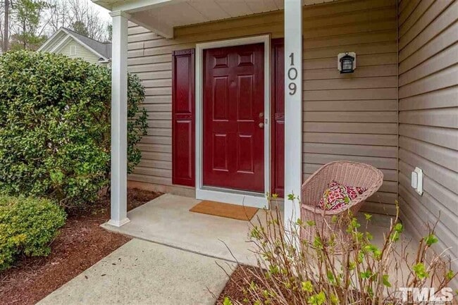 Photo - 109 Chilmark Ridge Dr