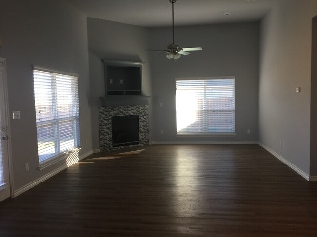 Photo - 792 E Northside Dr