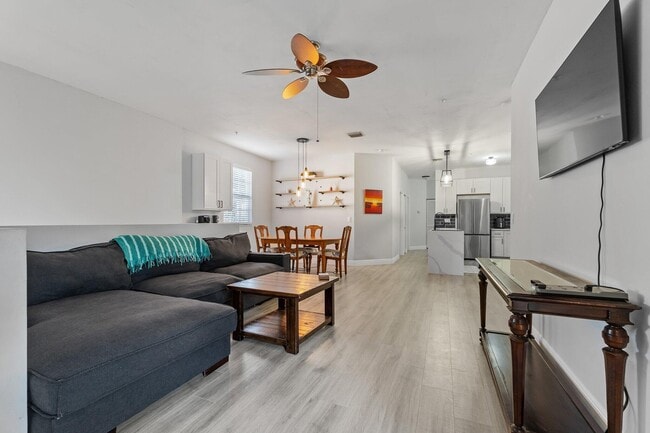 Photo - 113 Lighthouse Cir Unit H