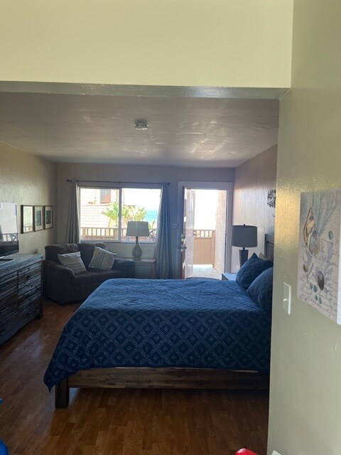 863 Ocean Ln Unit D
