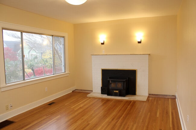 Photo - 3423 NE 54th Ave