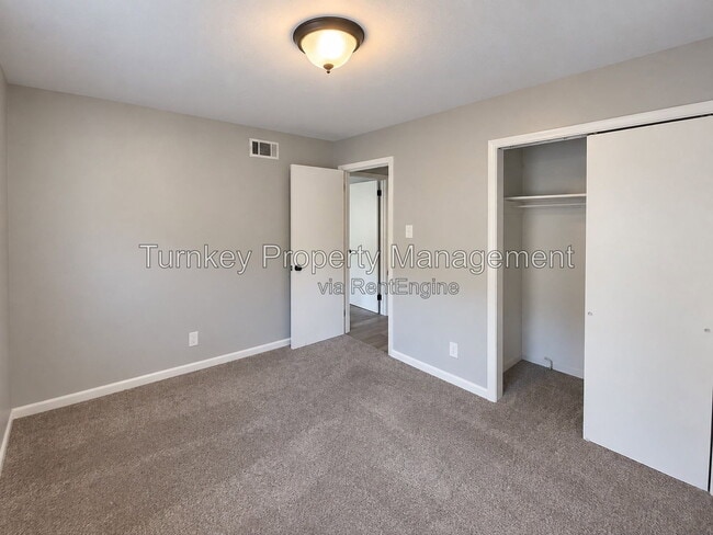 2 Woodson Ct