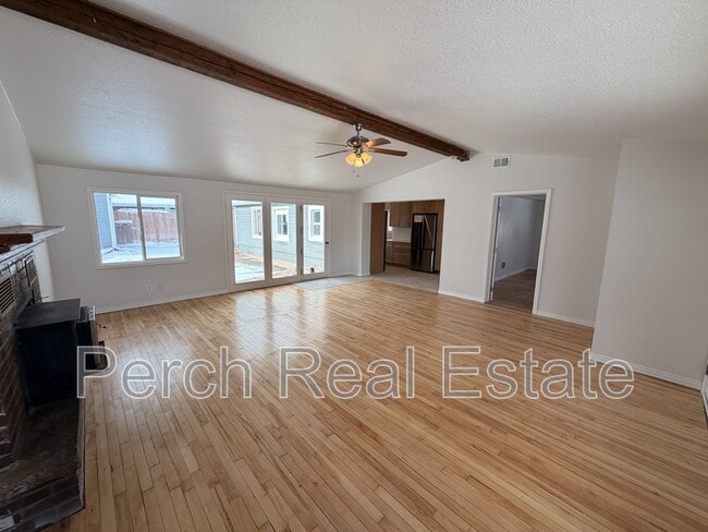 Photo - 105 S Kendall St