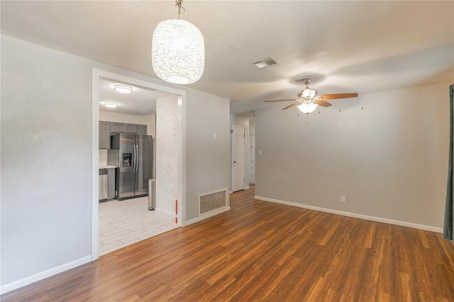 Photo - 718 Highland Pkwy