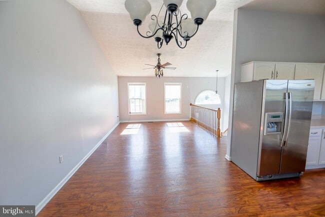 Photo - 18500 Bull Run Dr
