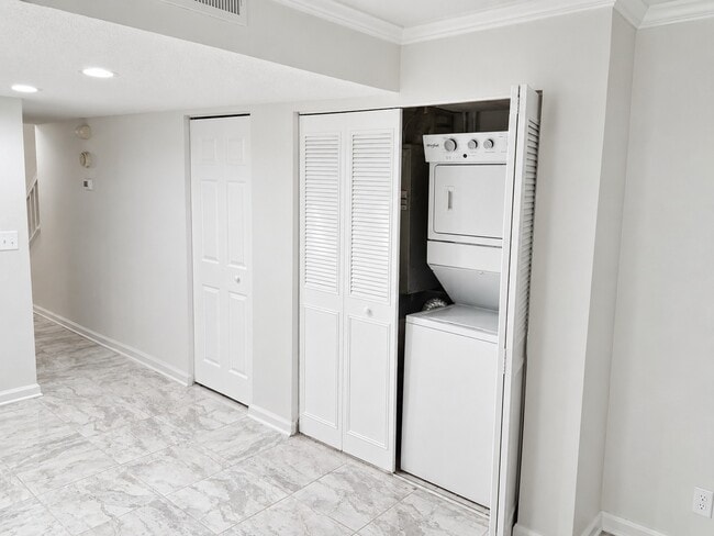 Photo - 3870 Mission Dr