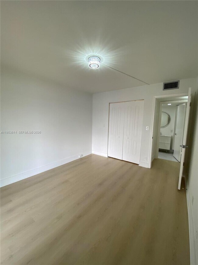 Photo - 1903 Bermuda Cir Unit D2