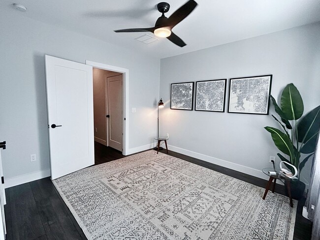 Photo - Luxury Fully Furnished Smart Home in Downt...