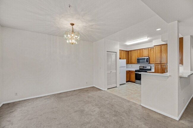 Photo - Spacious, Open-Concept 2/2 Condo SSF Unit 231