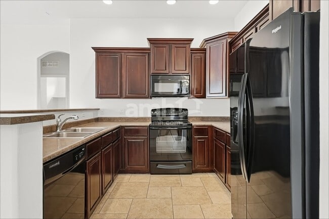 1350 S Greenfield Rd