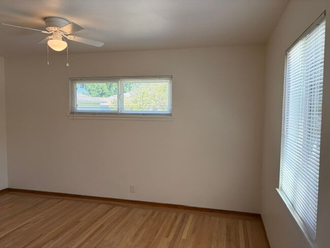 Photo - 430 S Bayview Ave