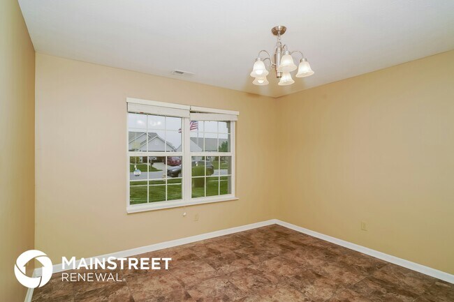 Photo - 619 Findlay Ln