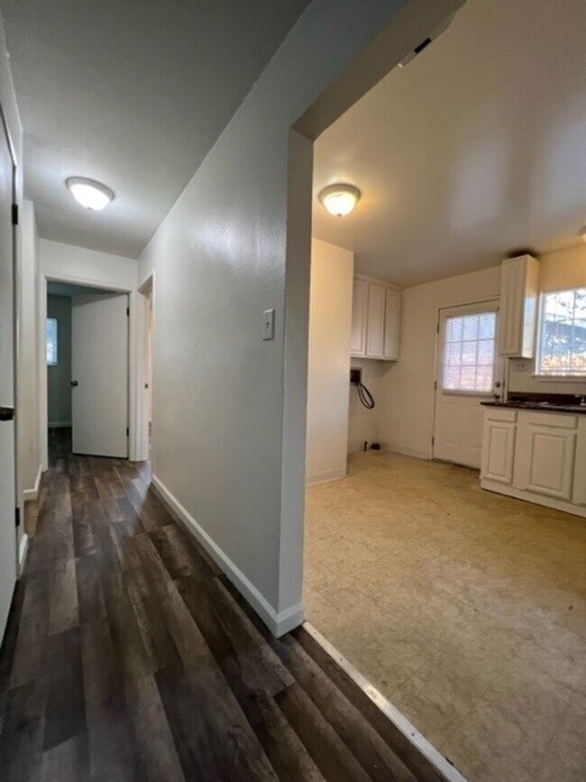 Photo - S. Minahen, 360-362 ** Unidad S. Minahen Street, 360