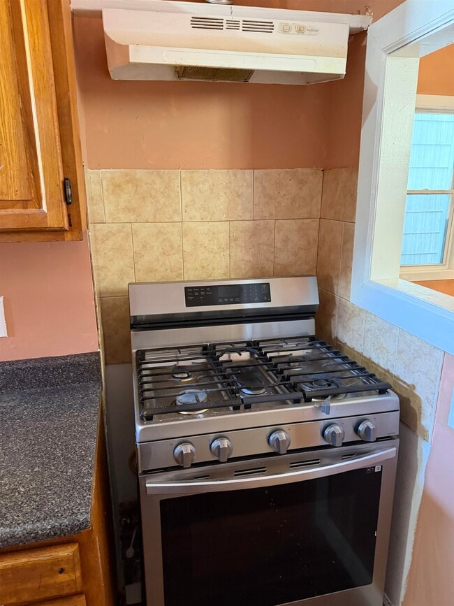 Photo - 170 Boyd Ave