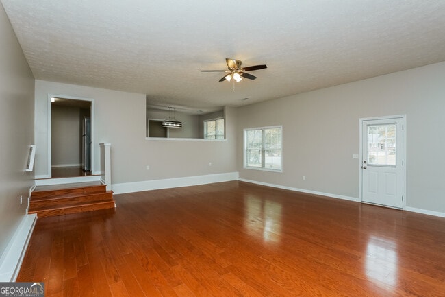 Photo - 1677 Pheasant Dr