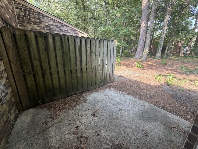 Photo - 112 Kimeran Ln