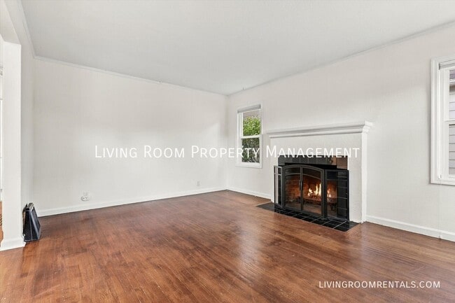4424 NE 40th Ave