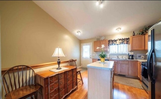 Photo - 2572 60th St SE