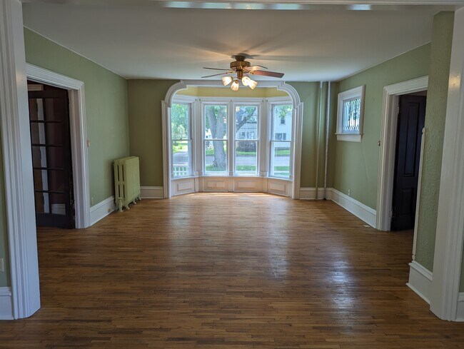 Photo - 202 W Cherokee Ave