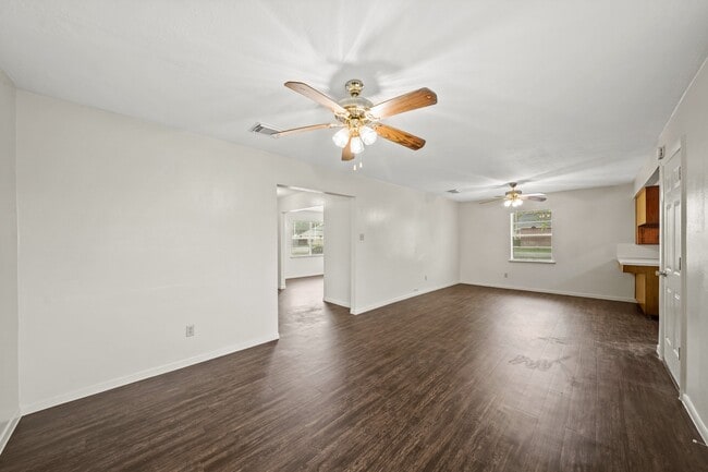 Photo - 322 Pinedale Ave