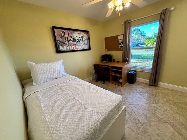 583 SE Calmoso Dr Unit SI ID1586083P