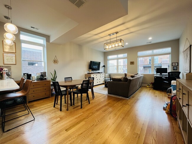 Photo - 3253 N Elston Ave Unit 4