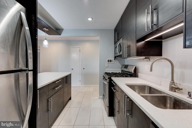 Photo - 7312 Donnell Pl