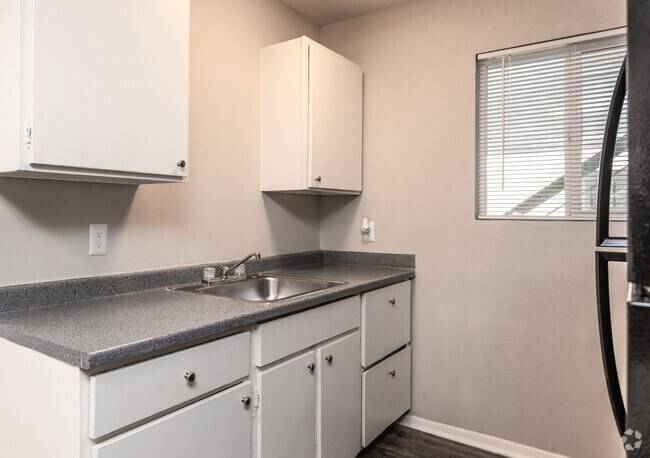 1BR, 1BA - 512SF "Espada" Kitchen