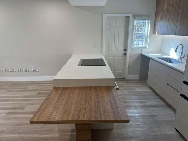 Photo - 2341 NW 14th St Unit 2