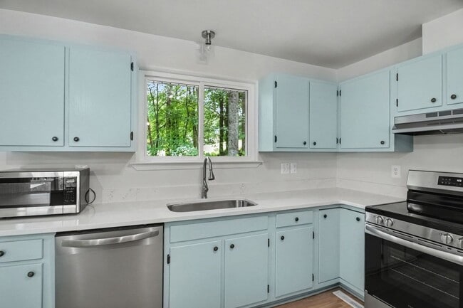 Photo - 201 Birchside Cir