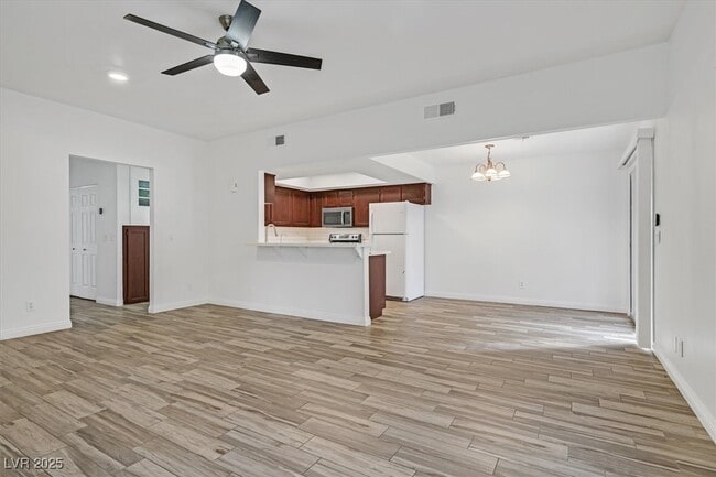 Building Photo - 1818 Plum Ct Rental