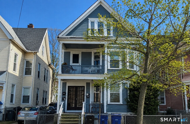 Building Photo - 15 Carmel St Unit 3