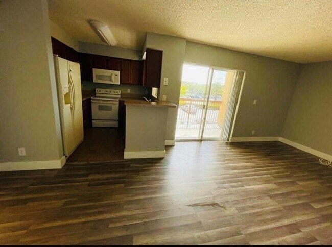 Photo - 7680 Westwood Dr Unidad 822