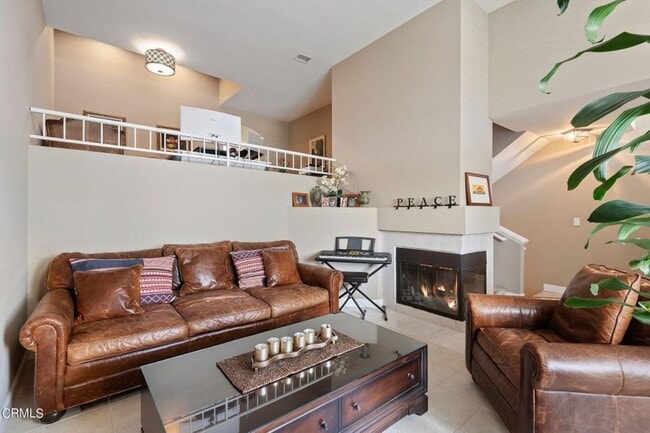 2 Bedroom + 2.5 Bathroom Townhome + Loft! | Weston Cape Regatta | Ventura | Unfurnished