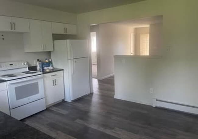 Photo - Partially Updated 2 Bedroom Apartment | Wa... Unit 4