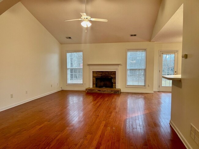 Photo - 184 Hampton Oaks Cir