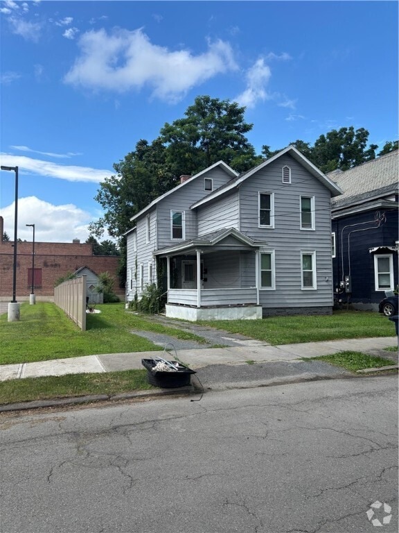 Building Photo - 412 W 1st St Rental