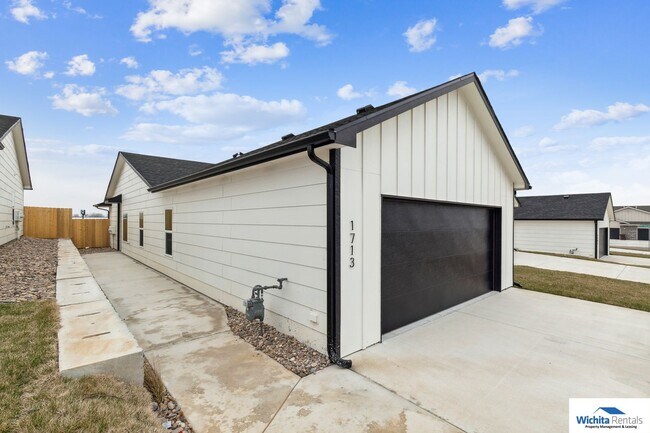 1711 - 1713 S. Hickory Creek Ct. - 1711 - 1713 S. Hickory Creek Ct. Unit 1713 S. Hickory Creek Ct.